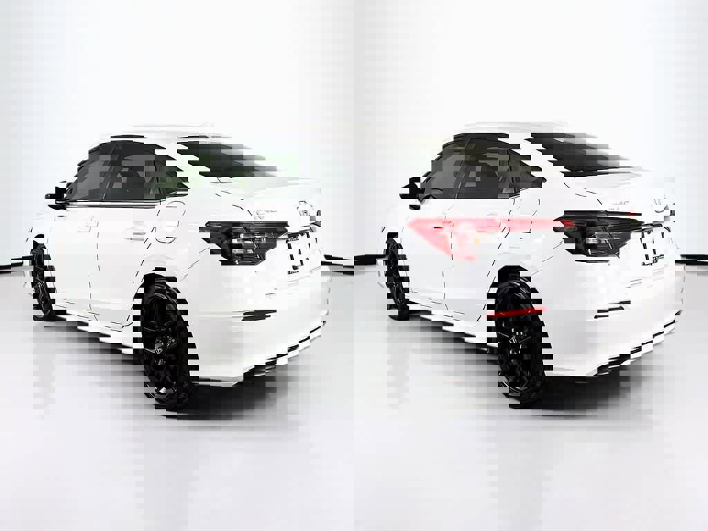 Used 2022 Honda Civic Sport image 3