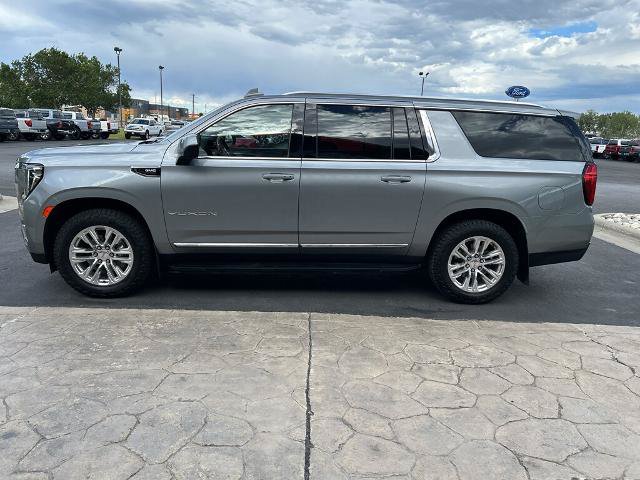 Used 2023 GMC Yukon XL SLT AWD/4WD image 5