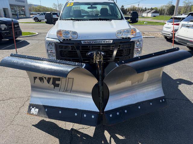 Certified 2025 Ford F250 XL w/ XL Chrome Package AWD/4WD image 5