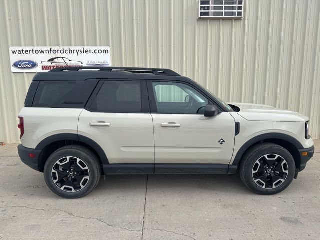 Certified 2024 Ford Bronco Sport Outer Banks w/ Tech Package image 5