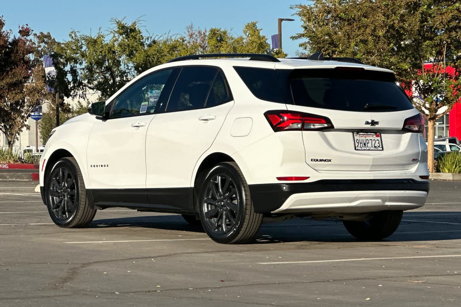 Used 2024 Chevrolet Equinox RS FWD image 7