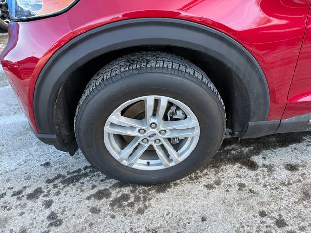 Certified 2022 Ford Explorer XLT w/ Equipment Group 202A image 30