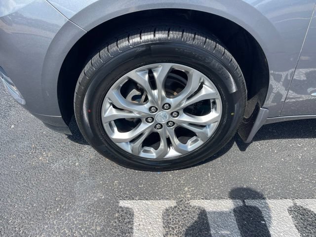 Used 2020 Buick Enclave Avenir w/ Avenir Technology Package FWD image 3