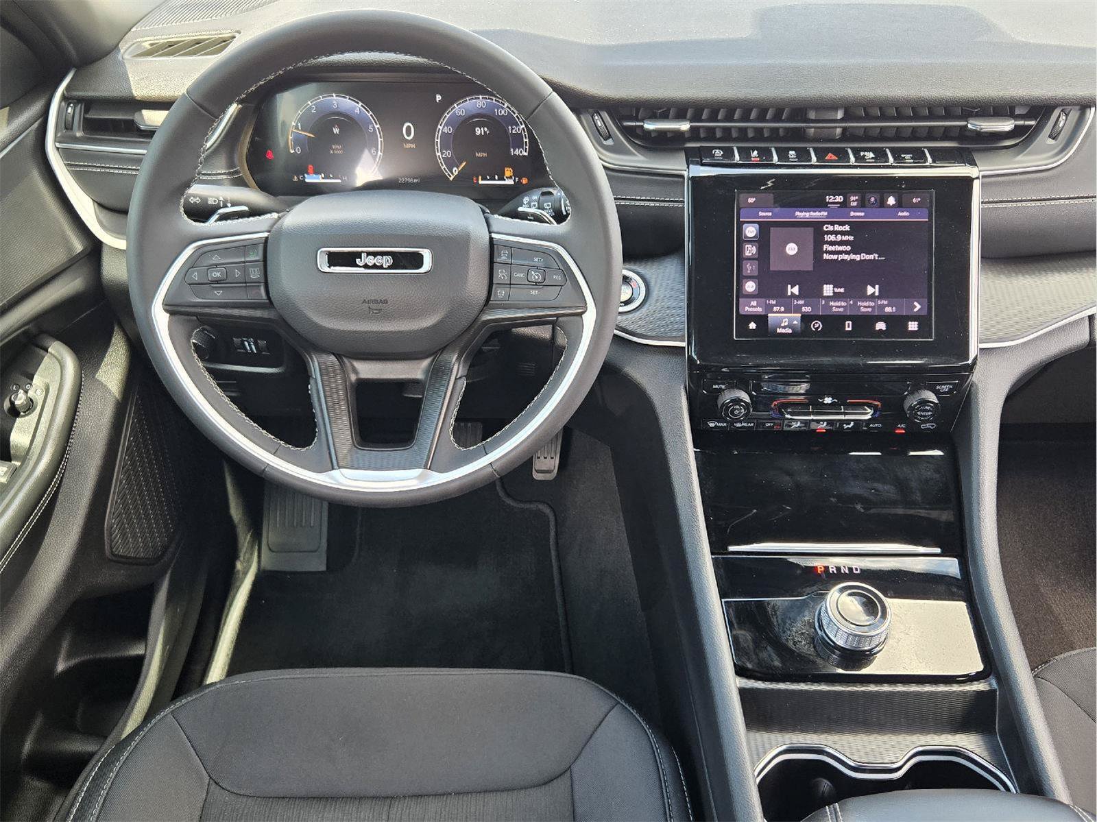 Used 2025 Jeep Grand Cherokee Laredo X RWD image 26