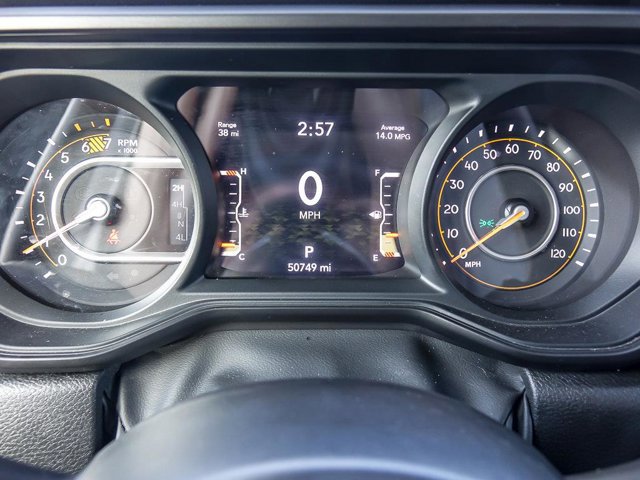 Used 2024 Jeep Wrangler Unlimited Sahara AWD/4WD image 15
