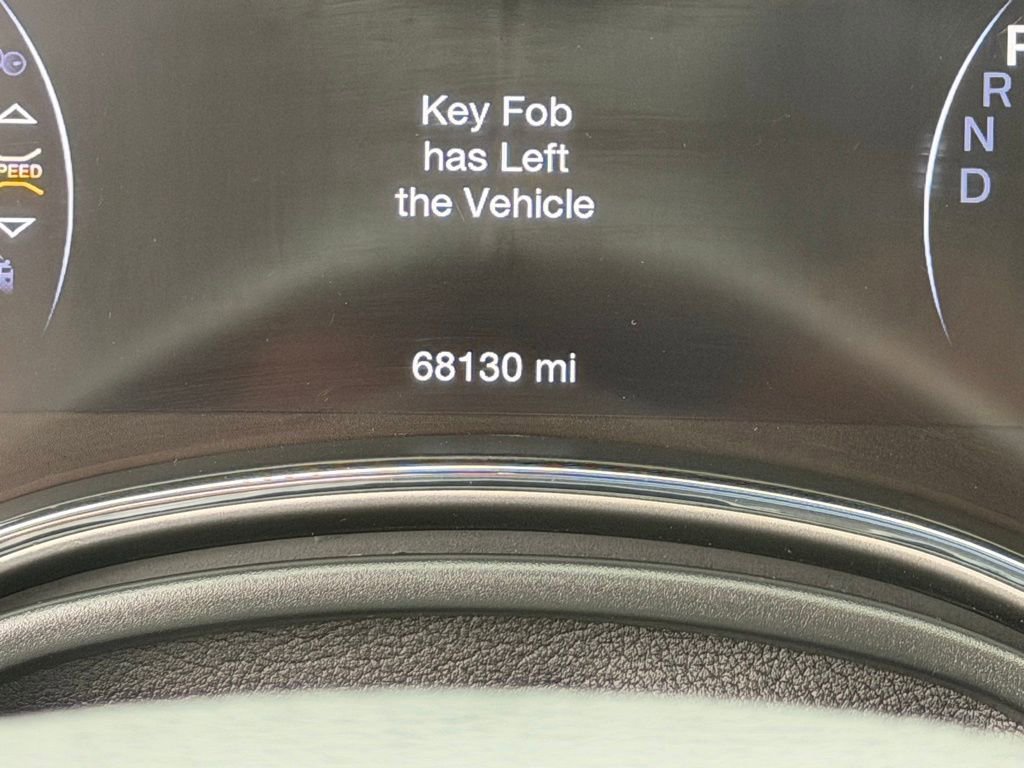 Used 2021 Jeep Grand Cherokee Laredo X image 4