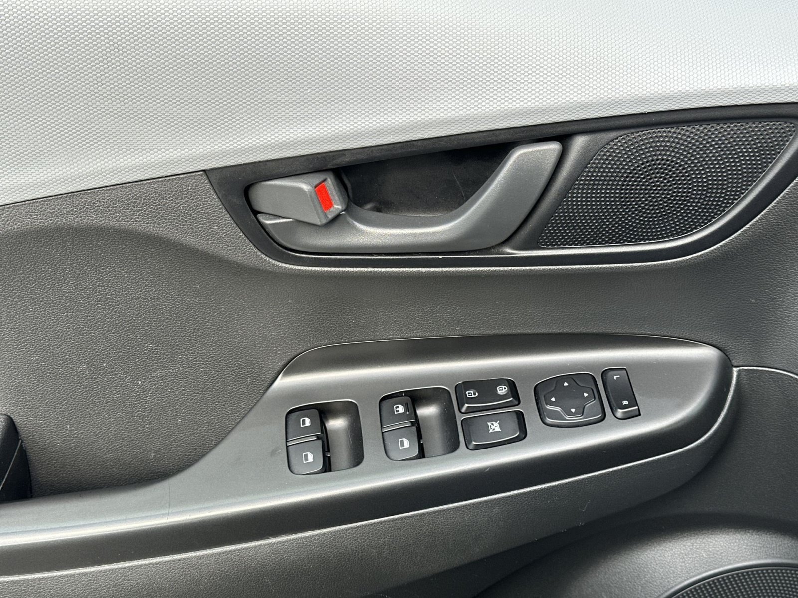 Used 2021 Hyundai Kona SE AWD/4WD image 24