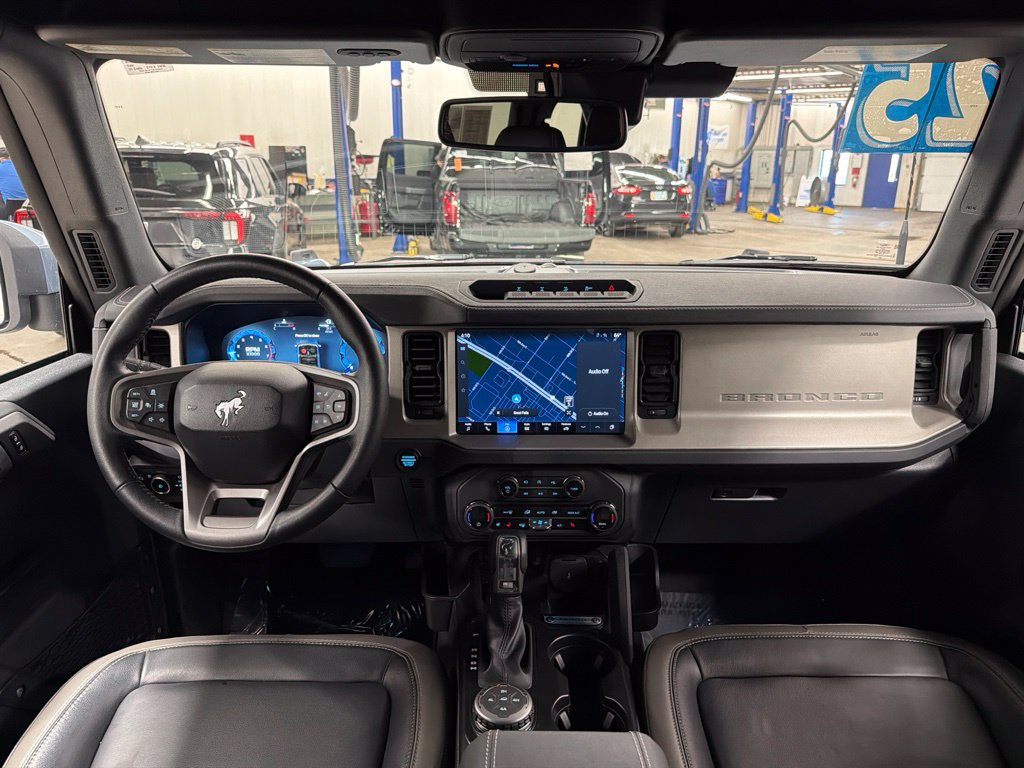 Certified 2025 Ford Bronco Outer Banks w/ Sasquatch Package AWD/4WD image 15