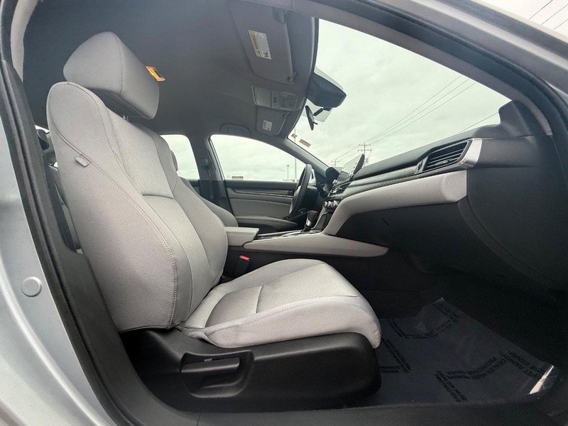 Used 2018 Honda Accord LX image 13