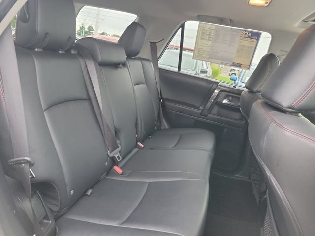 Used 2024 Toyota 4Runner TRD Off-Road Premium w/ Moonroof Package AWD/4WD image 23
