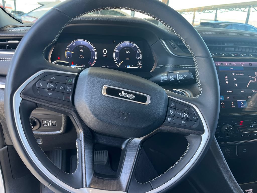 Used 2023 Jeep Grand Cherokee L Limited w/ MOPAR Finishing Package AWD/4WD image 19