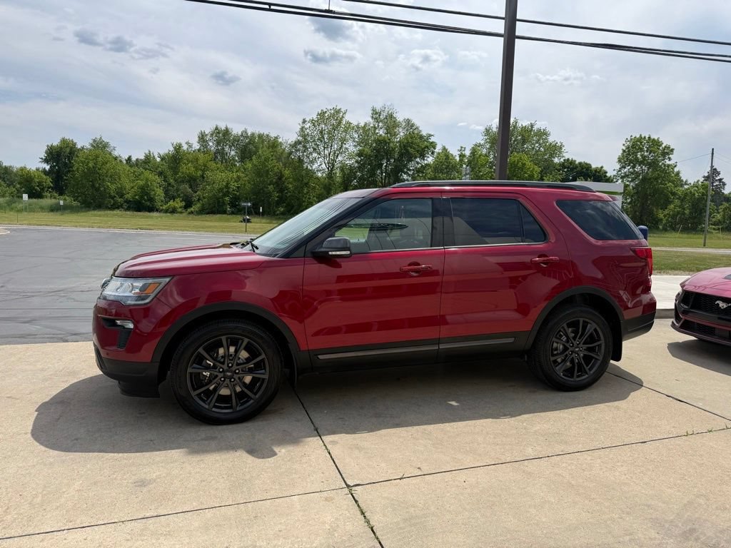 Certified 2018 Ford Explorer XLT w/ Equipment Group 202A AWD/4WD image 6