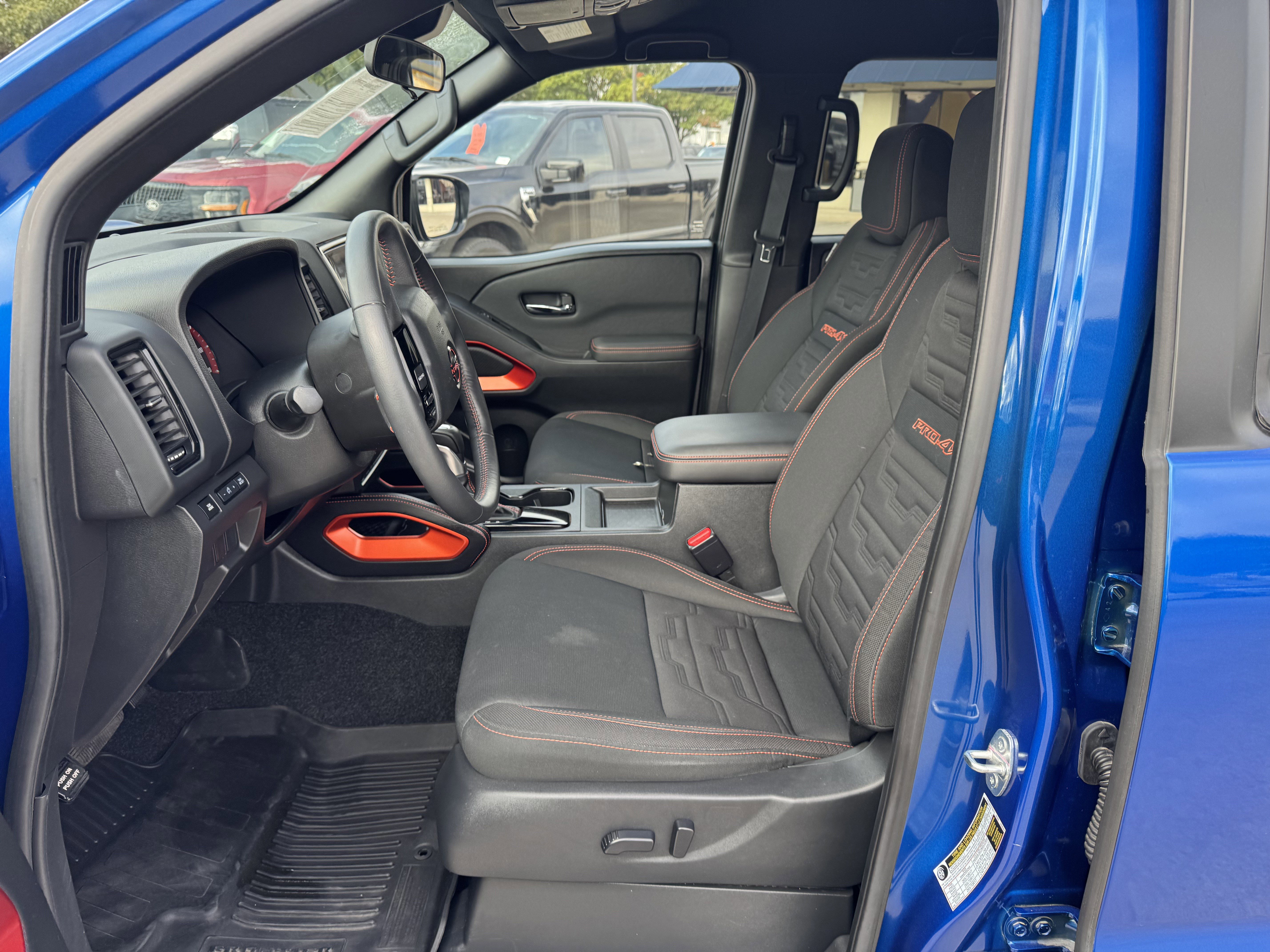 Used 2024 Nissan Frontier PRO-4X w/ Off-Road Protection Package image 16