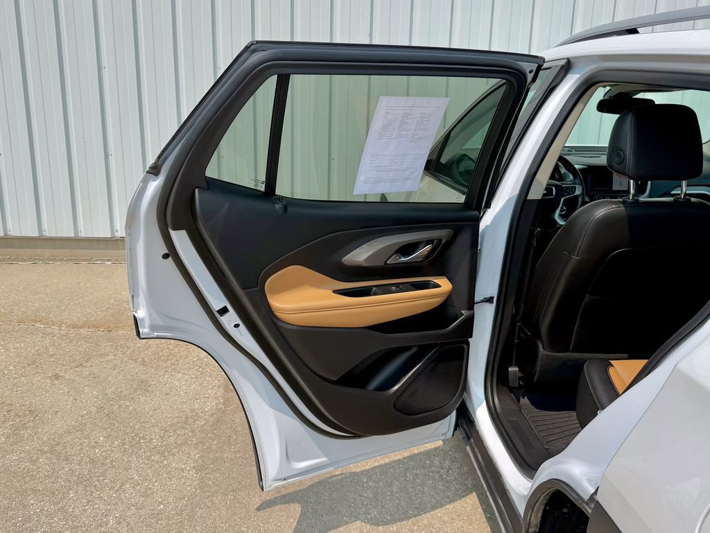 Used 2021 GMC Terrain SLT w/ Infotainment Package II AWD/4WD image 15