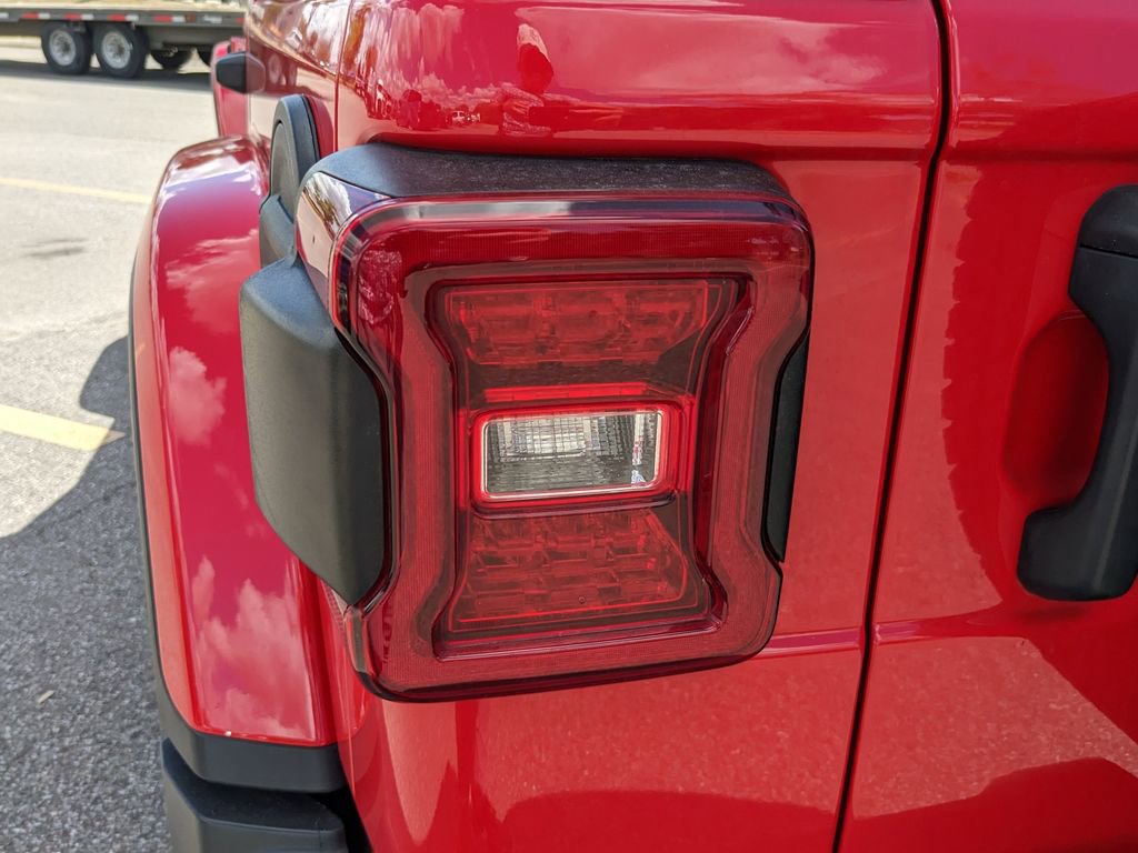 Used 2021 Jeep Wrangler Unlimited Sahara image 11