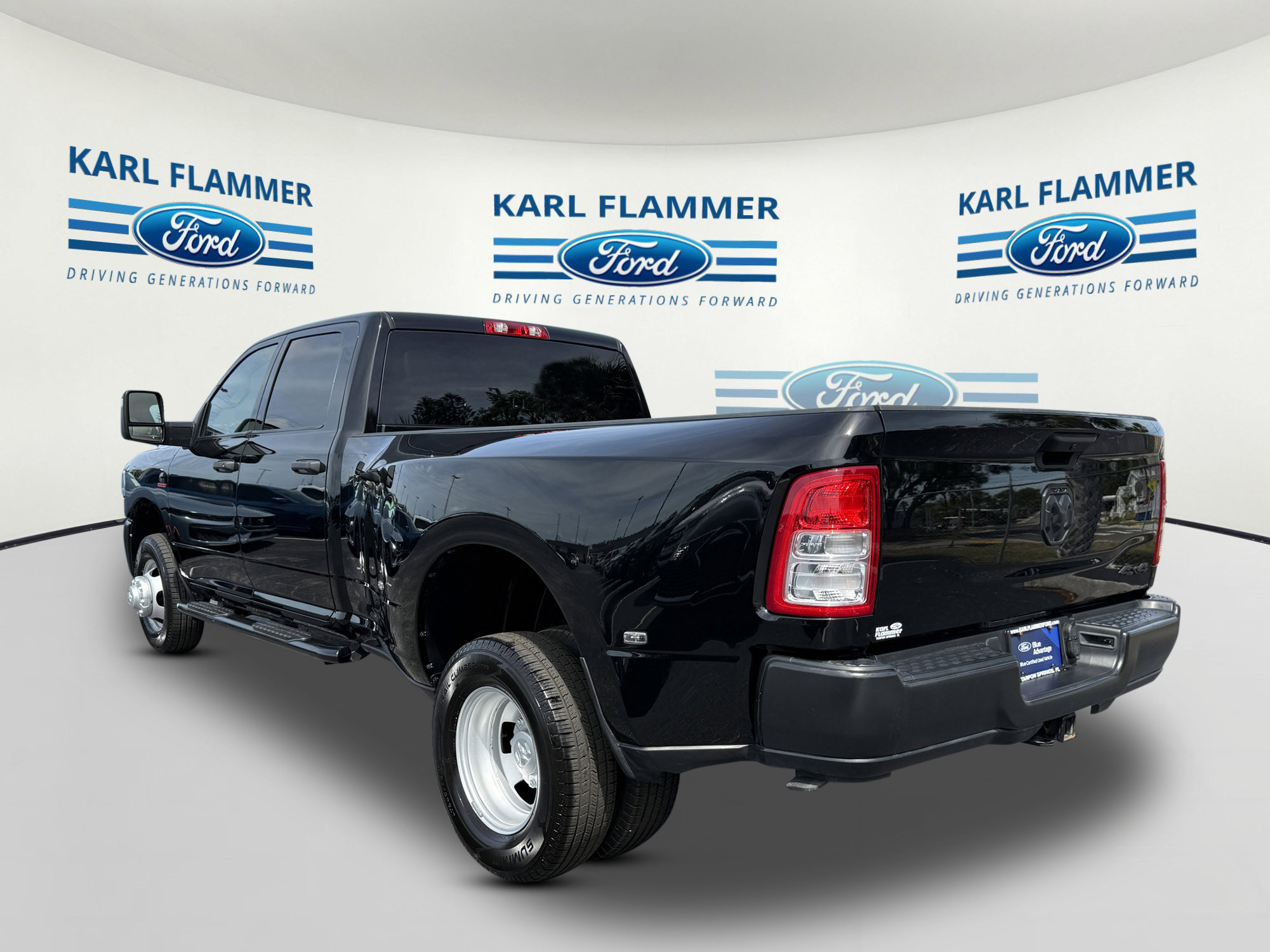 Used 2023 RAM 3500 Tradesman w/ Bed Utility Group AWD/4WD image 5