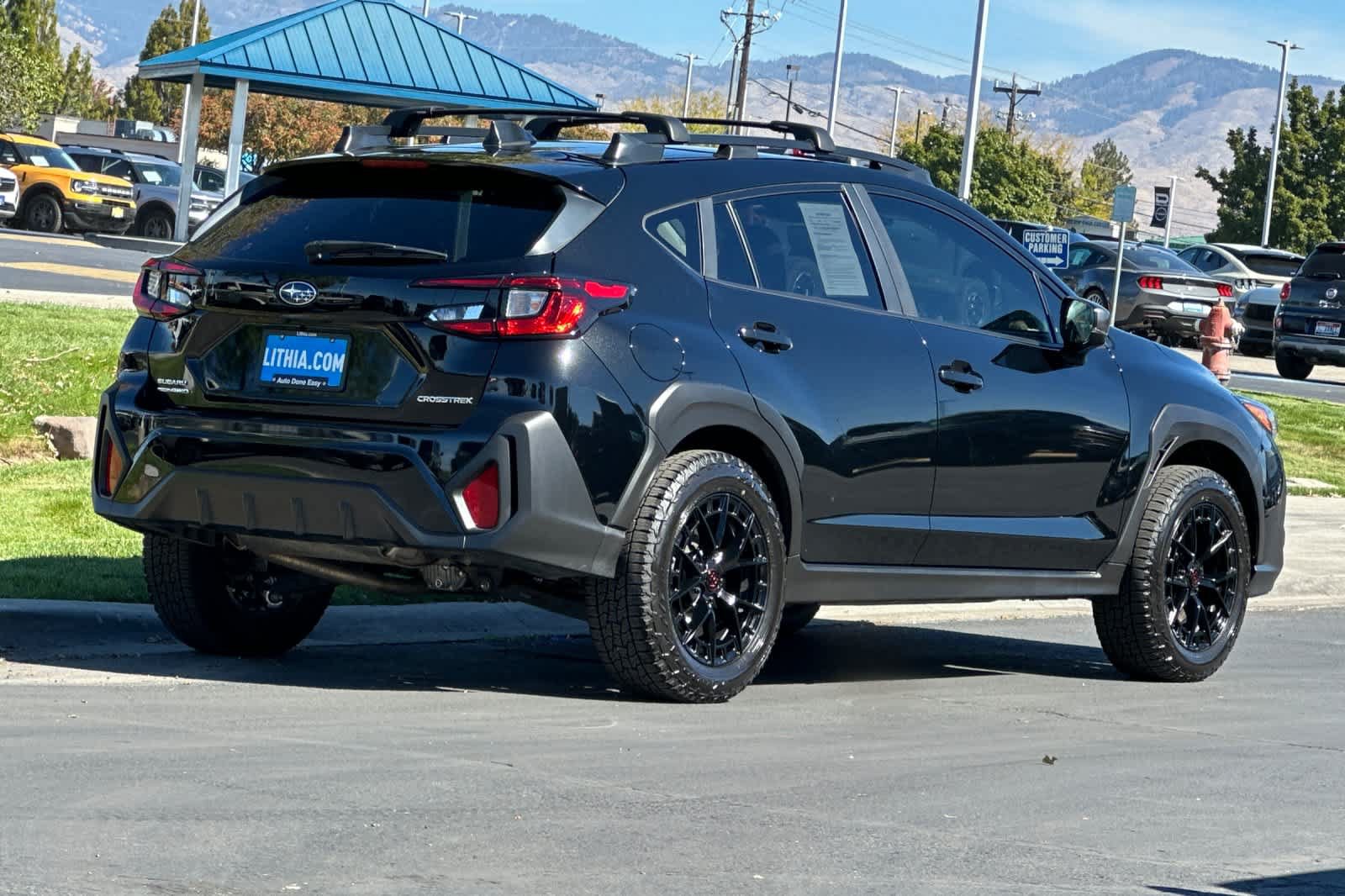 Used 2025 Subaru Crosstrek 2.5i Premium AWD/4WD image 2