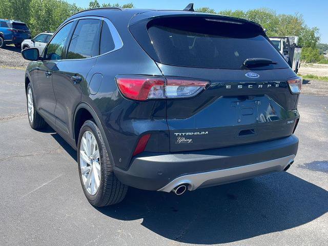 Certified 2022 Ford Escape Titanium w/ Titanium Elite Package AWD/4WD image 3