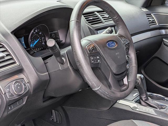 Certified 2019 Ford Explorer XLT w/ Equipment Group 202A FWD image 9