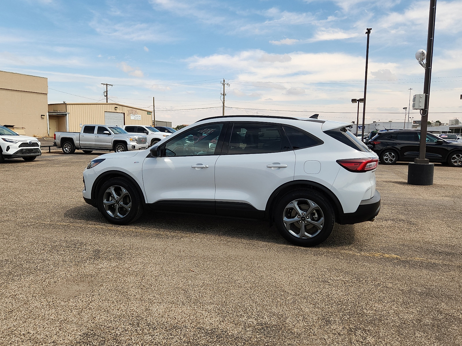 Certified 2025 Ford Escape ST-Line FWD image 4