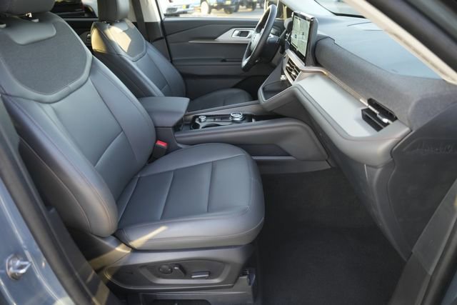 Certified 2025 Ford Explorer Active w/ Active Comfort Package image 20