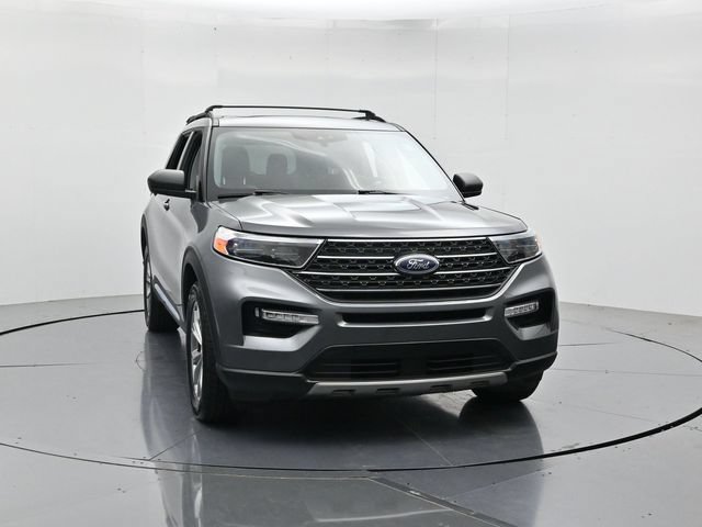 Certified 2023 Ford Explorer XLT w/ Equipment Group 202A AWD/4WD image 5