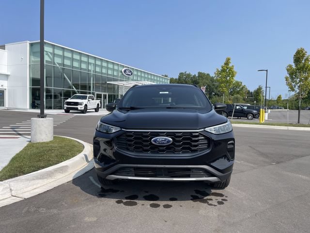 Certified 2025 Ford Escape ST-Line AWD/4WD image 8