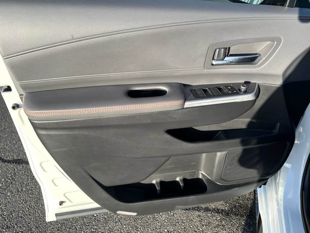 Used 2023 Toyota Sienna XSE image 16