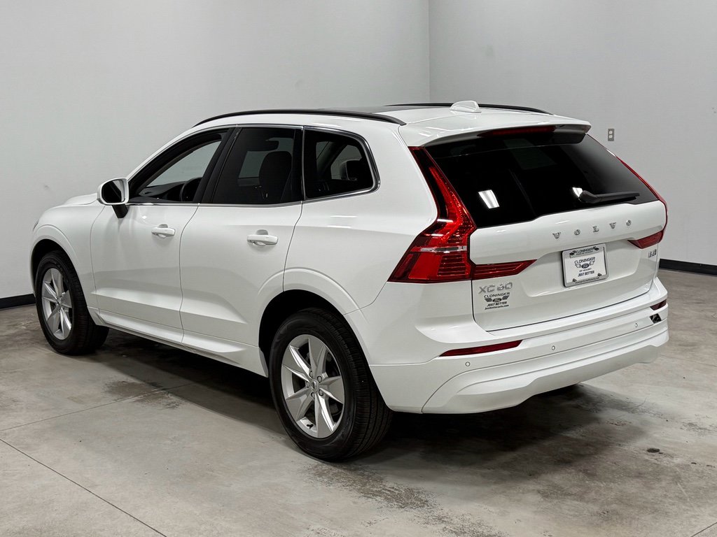 Used 2022 Volvo XC60 B5 Momentum image 6