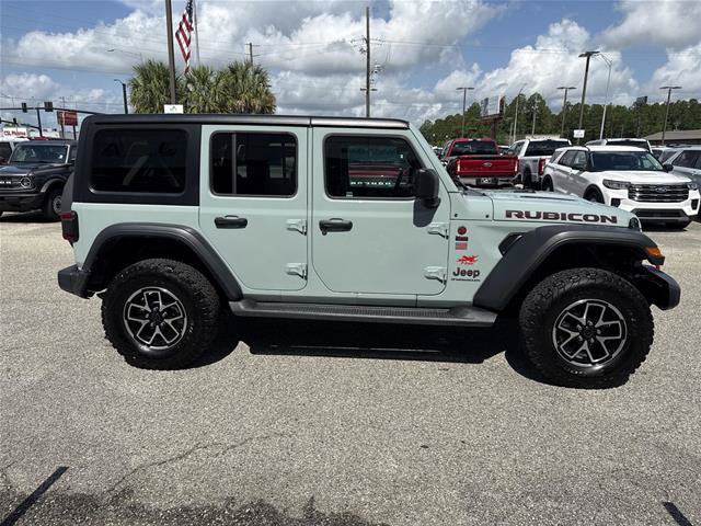 Used 2024 Jeep Wrangler Unlimited Rubicon w/ Technology Group AWD/4WD image 14