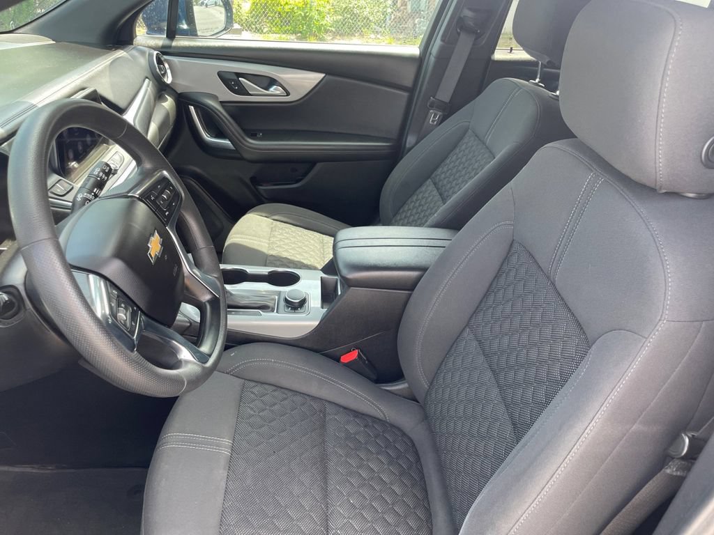 Used 2022 Chevrolet Blazer LT FWD image 9