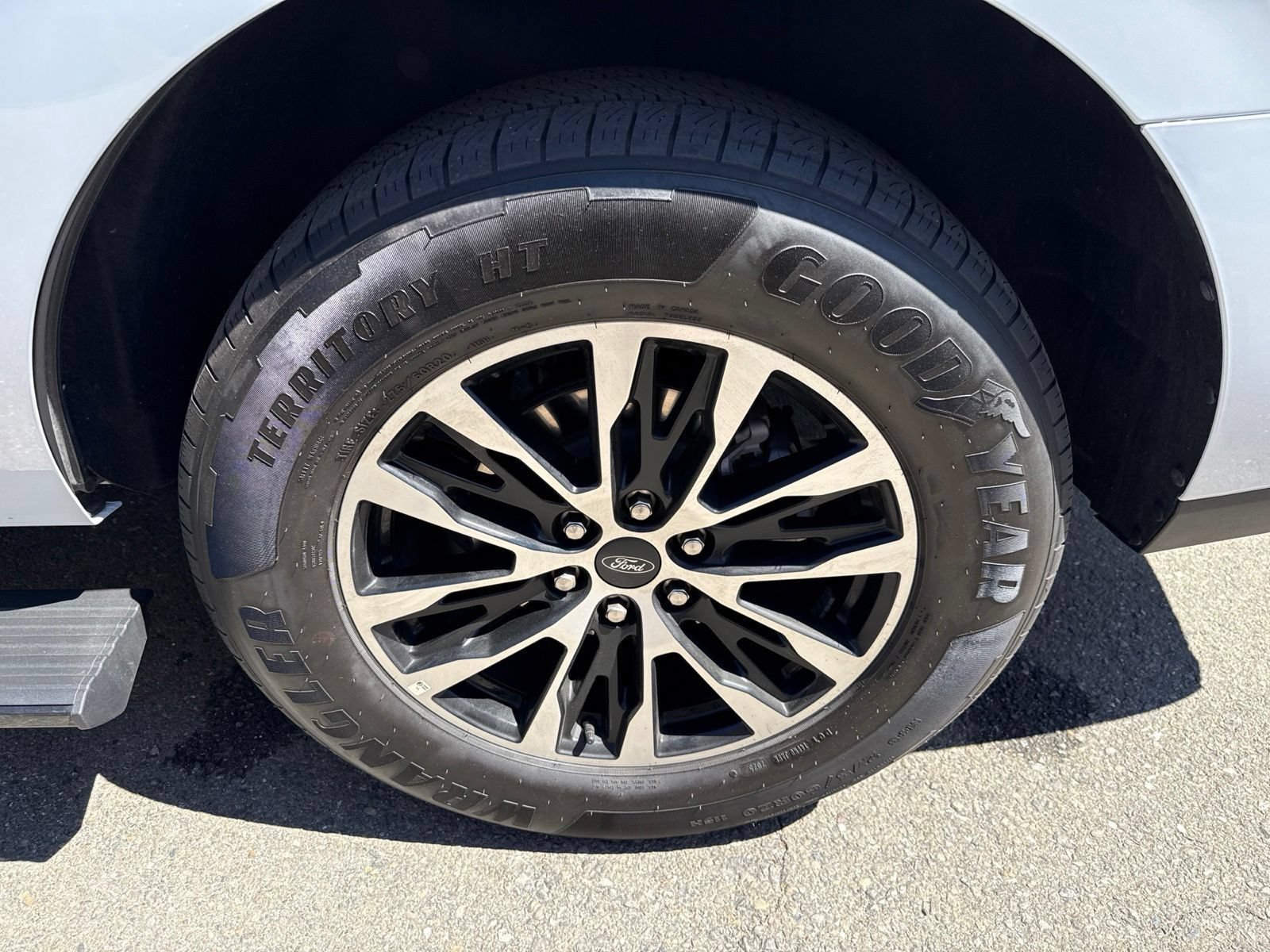 Certified 2025 Ford Expedition Platinum AWD/4WD image 22