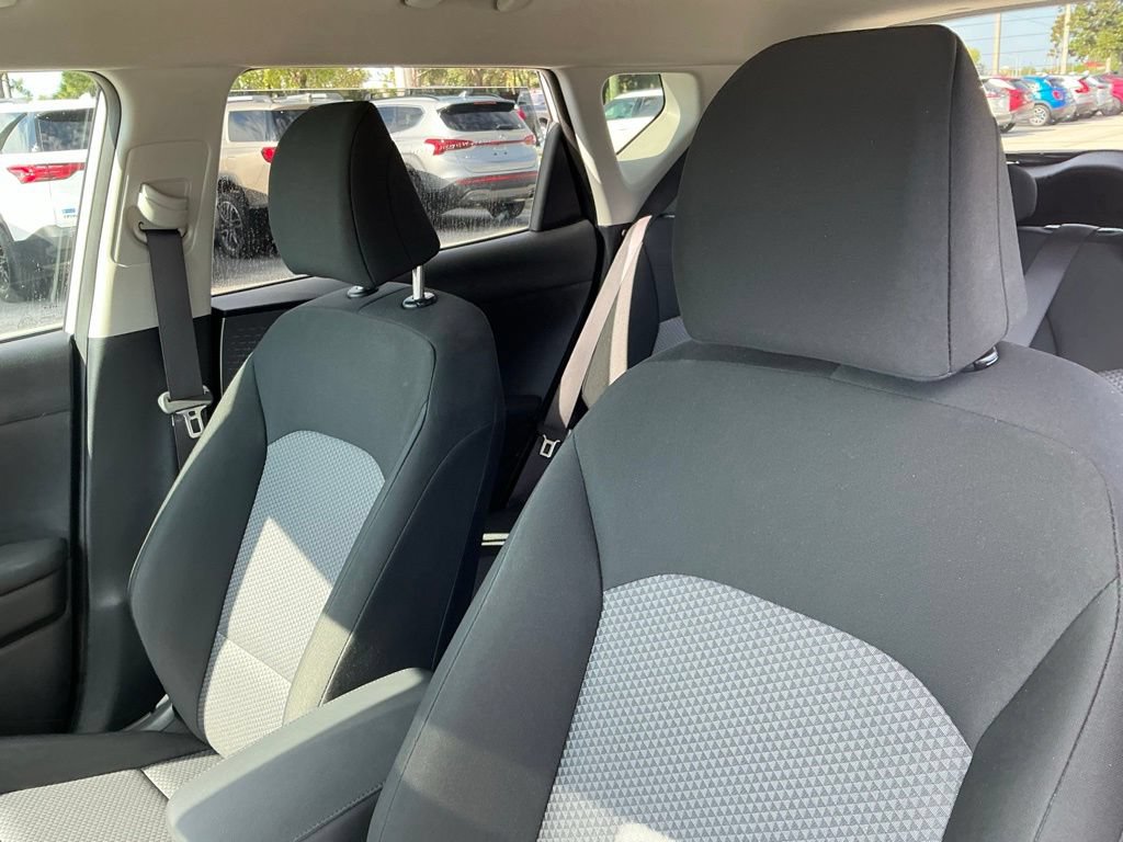 Used 2025 Kia Soul LX w/ LX Technology Package FWD image 25