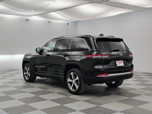 Used 2023 Jeep Grand Cherokee Limited AWD/4WD image 9