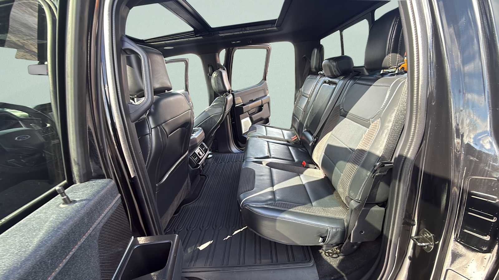 Certified 2023 Ford F150 Raptor w/ Raptor Carbon Fiber Package image 32