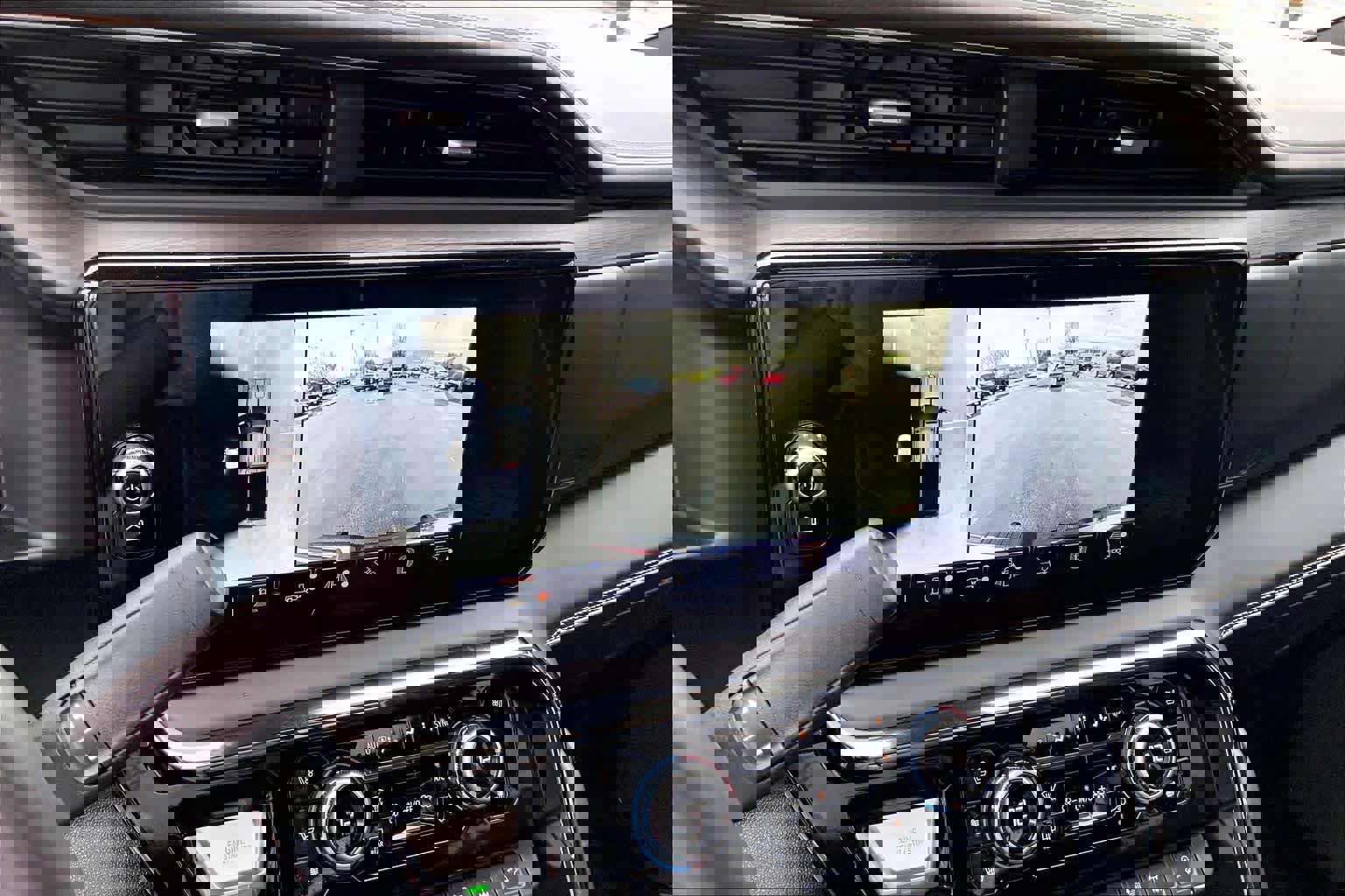 Used 2024 GMC Sierra 2500 AT4X w/ AT4X AEV Edition image 24