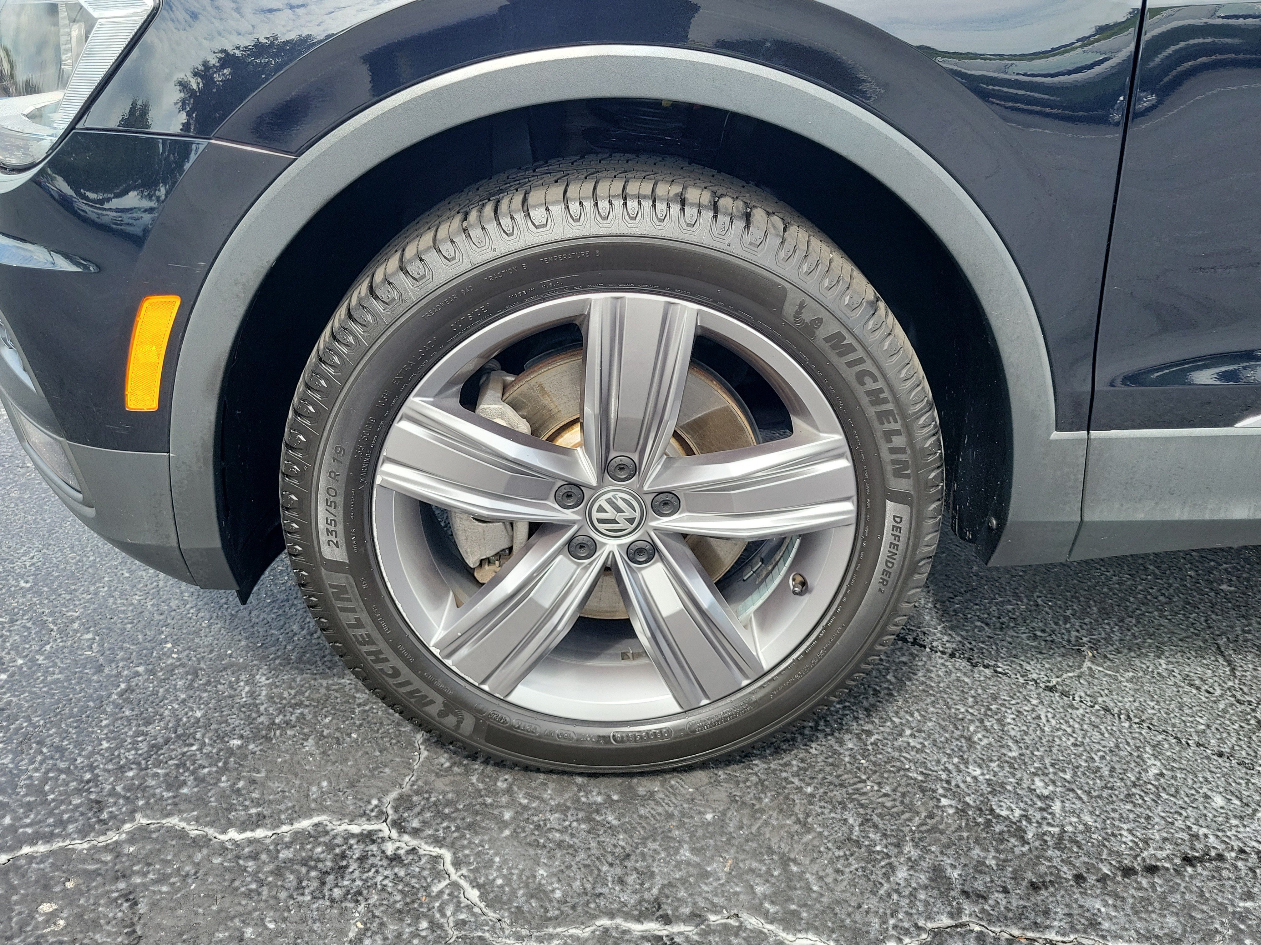 Used 2021 Volkswagen Tiguan SEL w/ 3rd Row Seat Package AWD/4WD image 5
