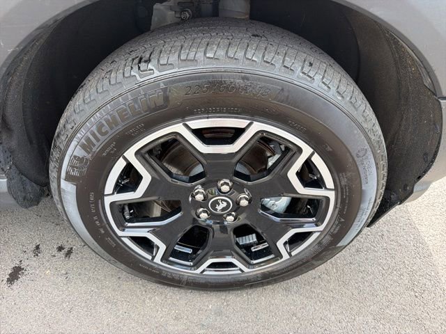 Certified 2025 Ford Bronco Sport Outer Banks w/ Outer Banks Tech Package+ AWD/4WD image 14