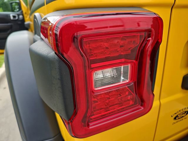 Used 2021 Jeep Wrangler Unlimited Rubicon AWD/4WD image 32