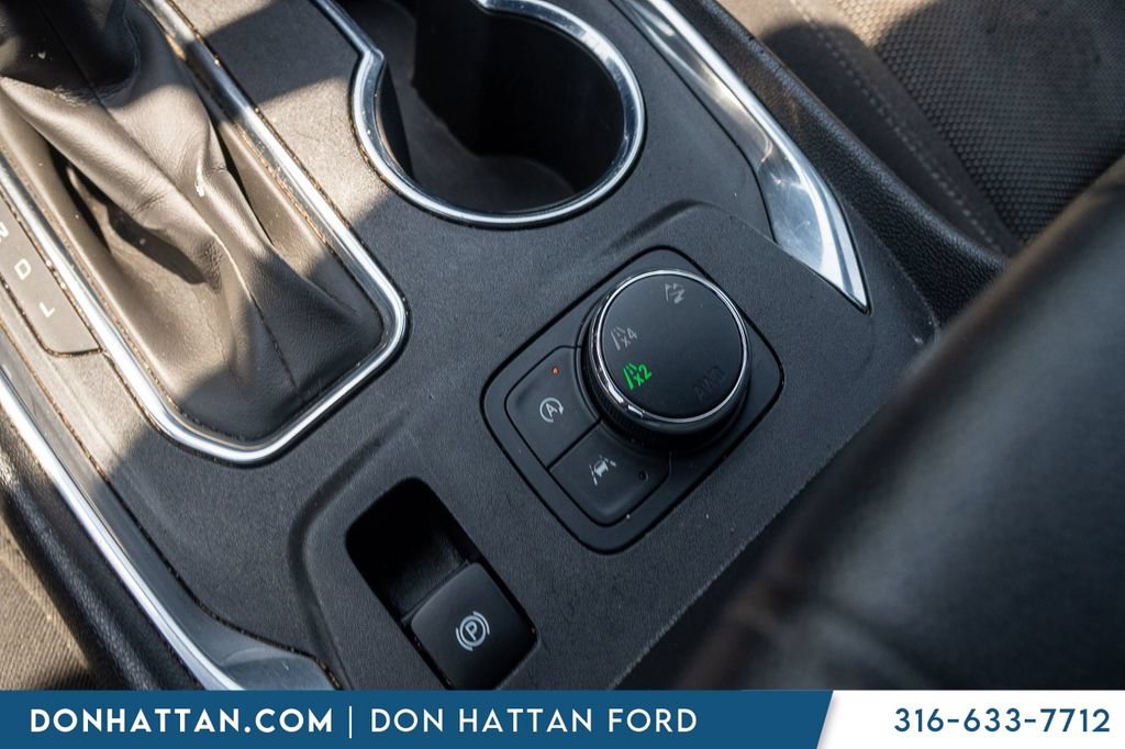 Used 2023 Chevrolet Traverse LT AWD/4WD image 11