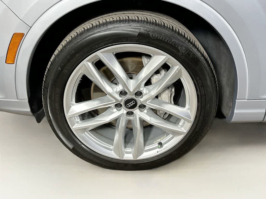 Used 2018 Audi Q7 3.0T Prestige AWD/4WD image 8