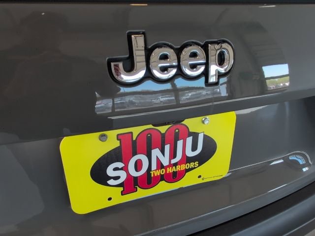Used 2022 Jeep Cherokee Limited AWD/4WD image 35