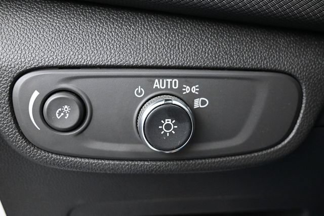 Used 2024 Chevrolet TrailBlazer LT FWD image 24