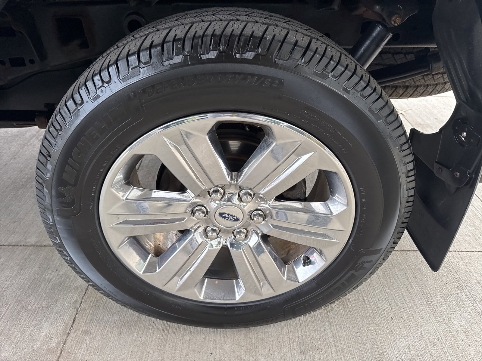 Certified 2019 Ford F150 XLT w/ Equipment Group 302A Luxury image 20