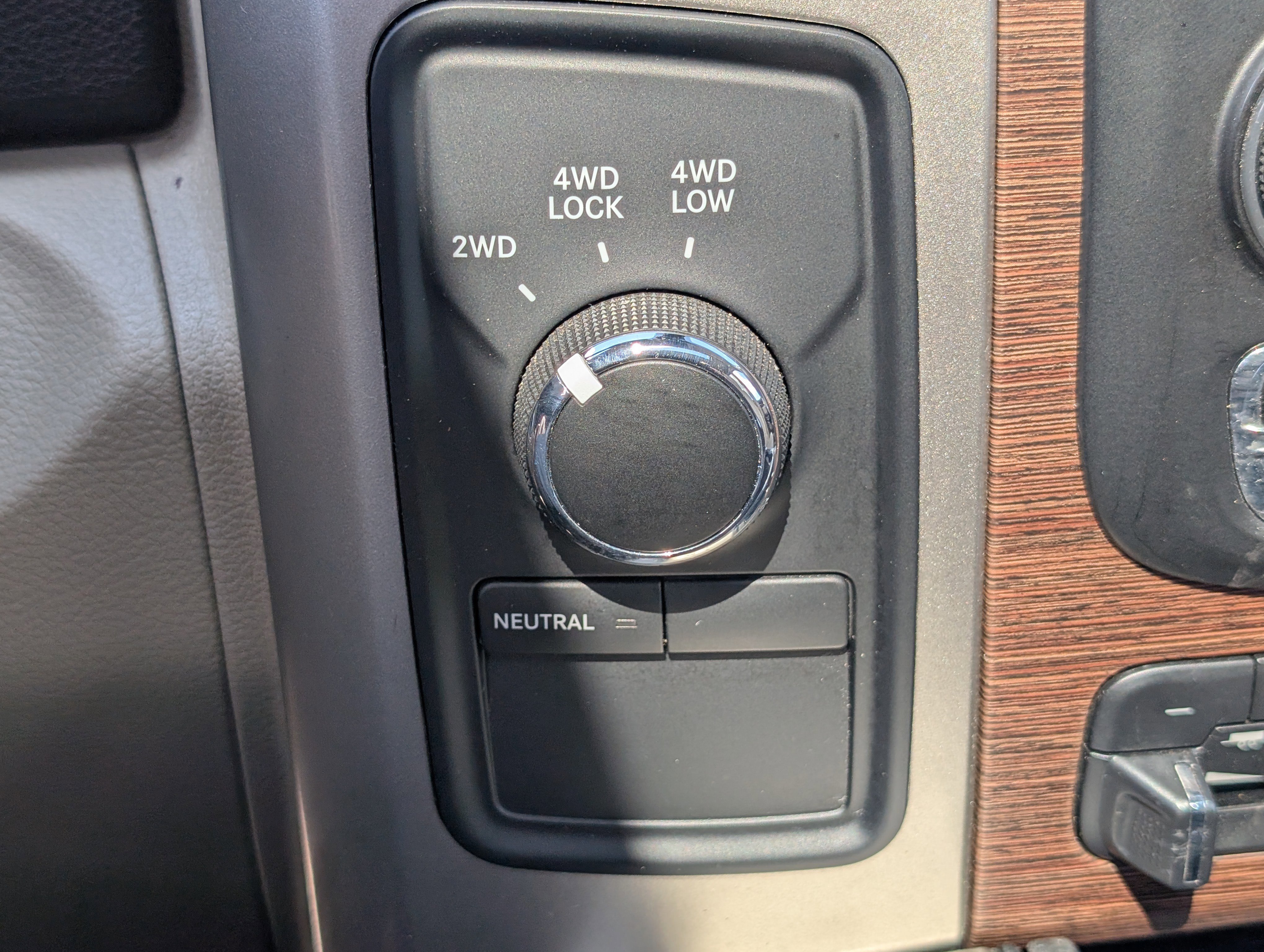 Used 2018 RAM 2500 Laramie w/ Off Road Package image 25