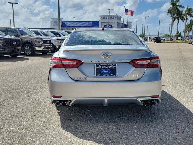 Used 2020 Toyota Camry XSE FWD image 3
