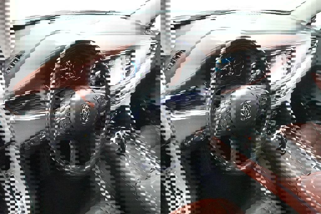 Used 2018 Buick Enclave Avenir w/ Avenir Technology Package AWD/4WD image 28