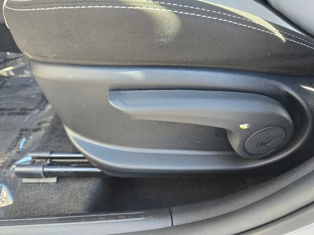 Used 2022 Hyundai Venue SEL FWD image 12