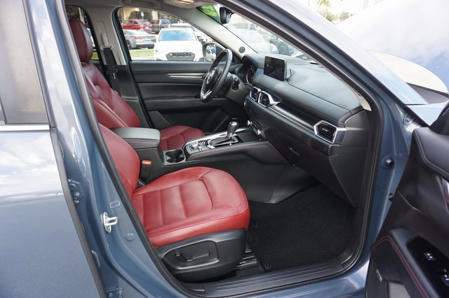 Used 2023 MAZDA CX-5 Carbon Edition image 3