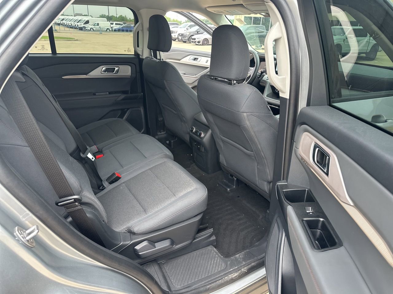 Certified 2025 Ford Explorer Active RWD image 16